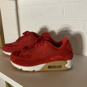 Nike- Red suede air max 90